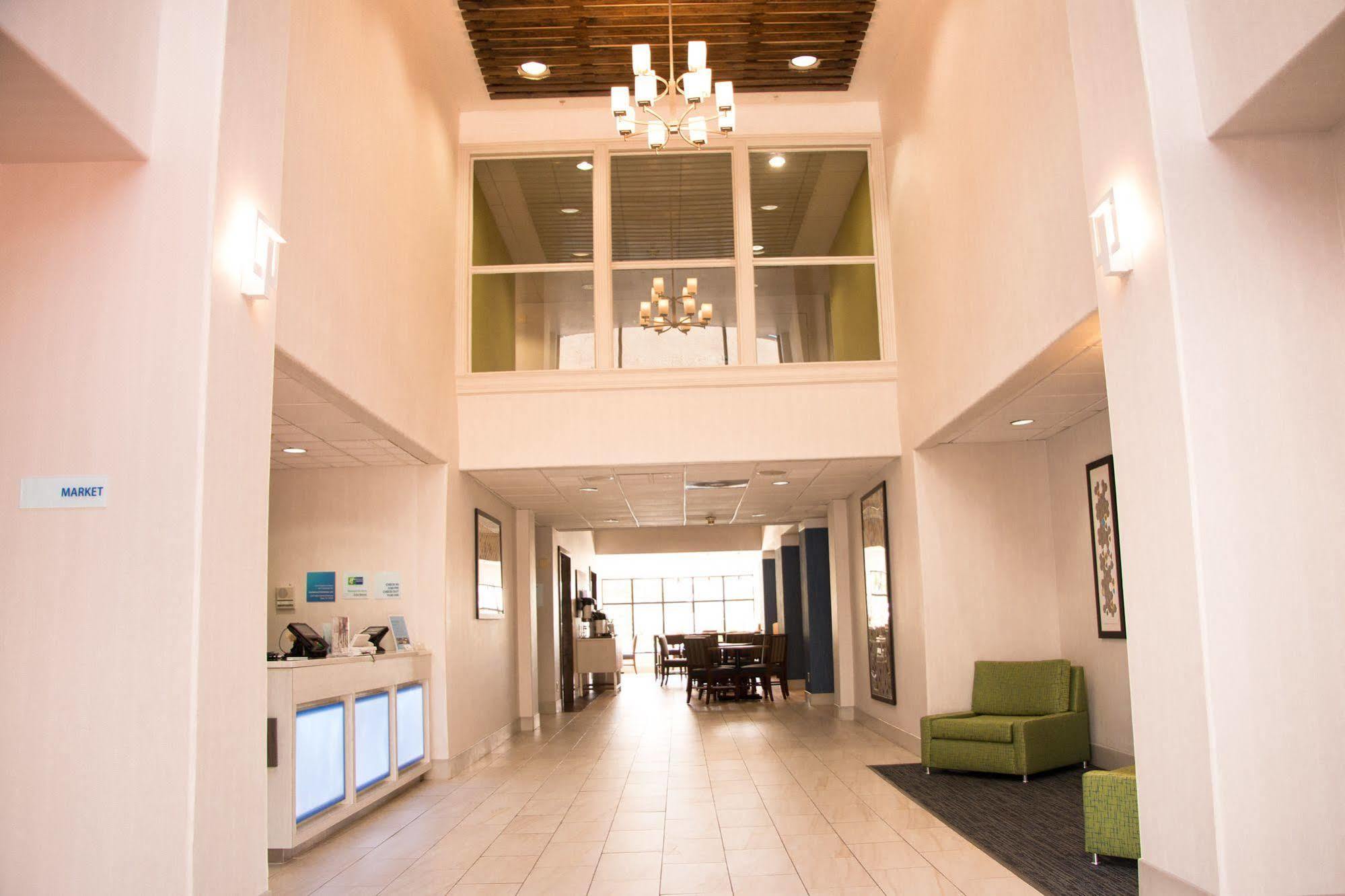 Holiday Inn Express North Tyler Exterior foto